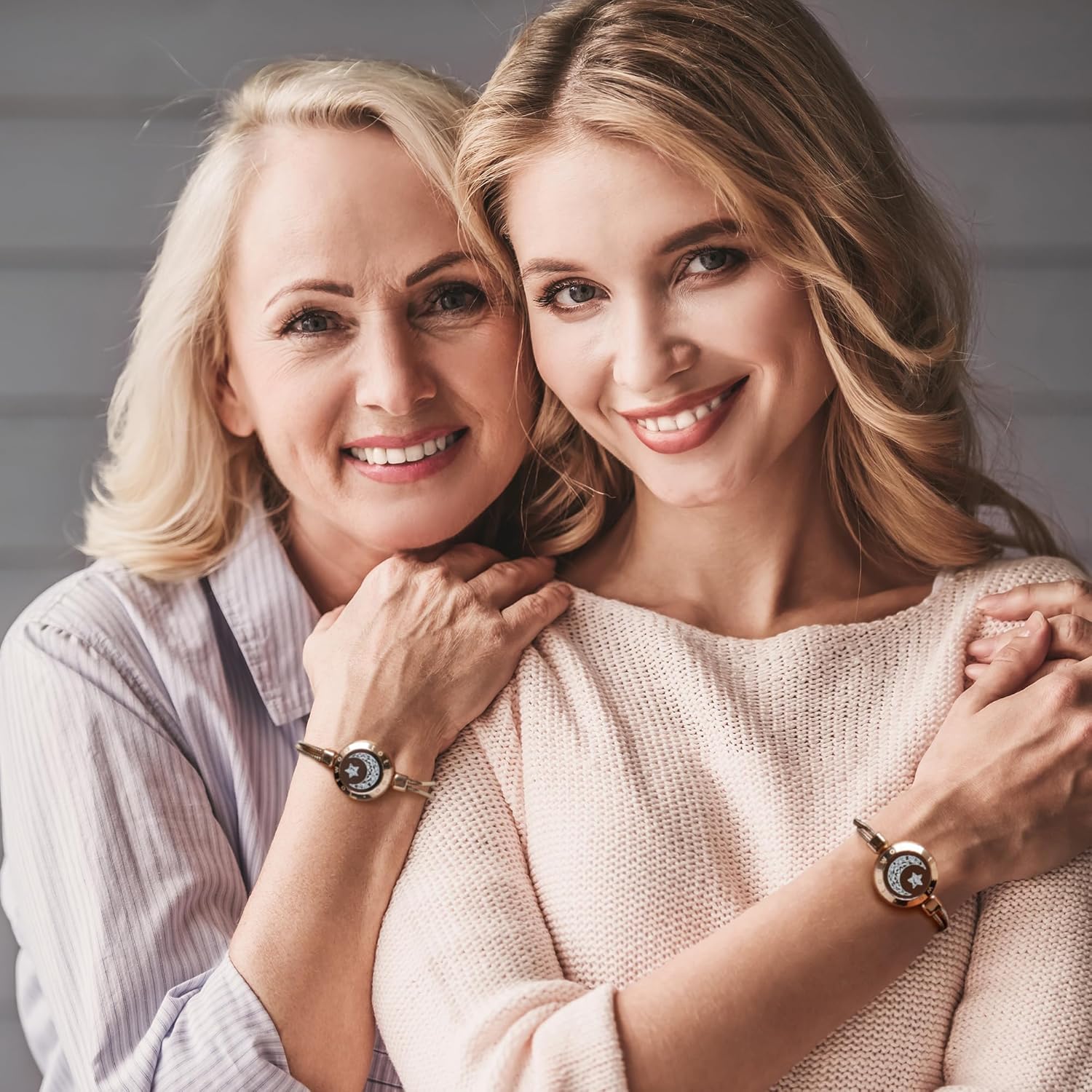 Long Distance Touch Bracelets for Couples, Vibration & Light up for Love Couples Bracelets | Long Distance Relationship Gifts for Girlfriend Bluetooth Pairing Jewelry